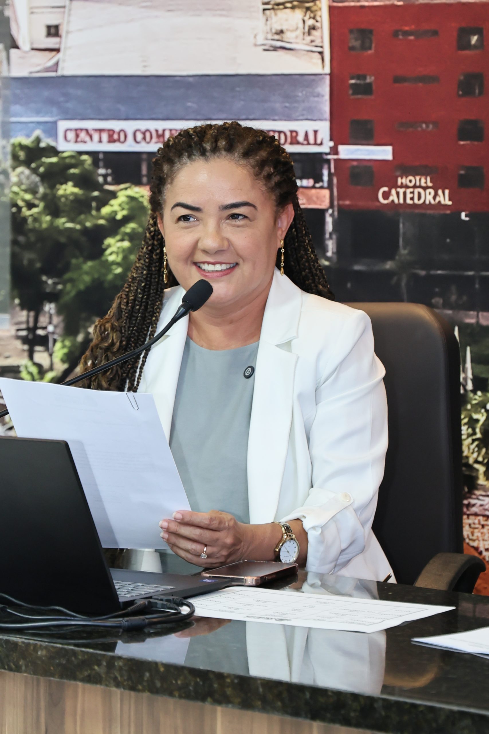 adriana almeida 3